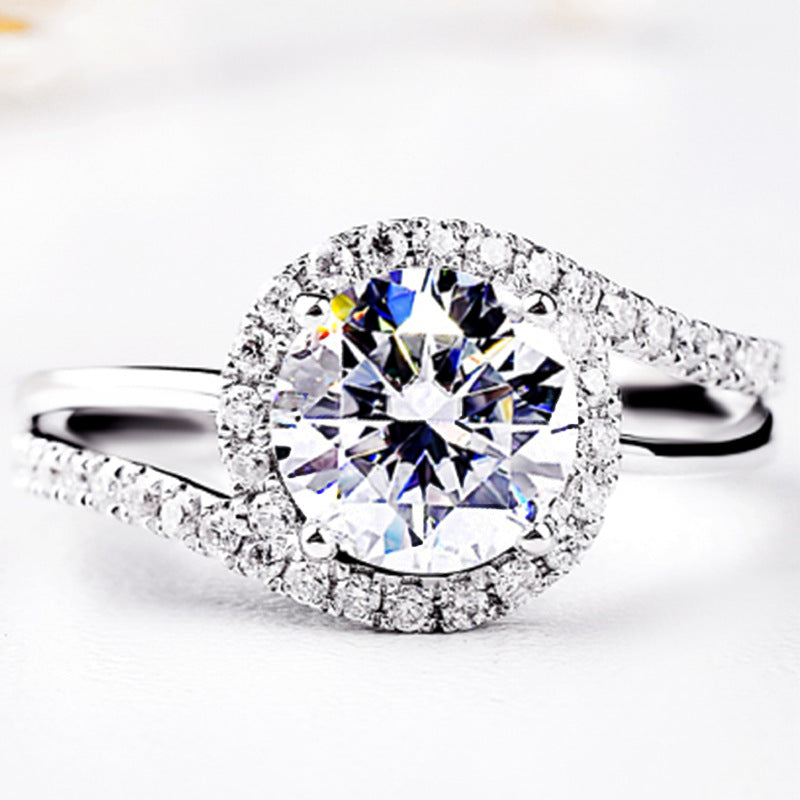 Diamond Shining Surround Small Diamond Twist Ring